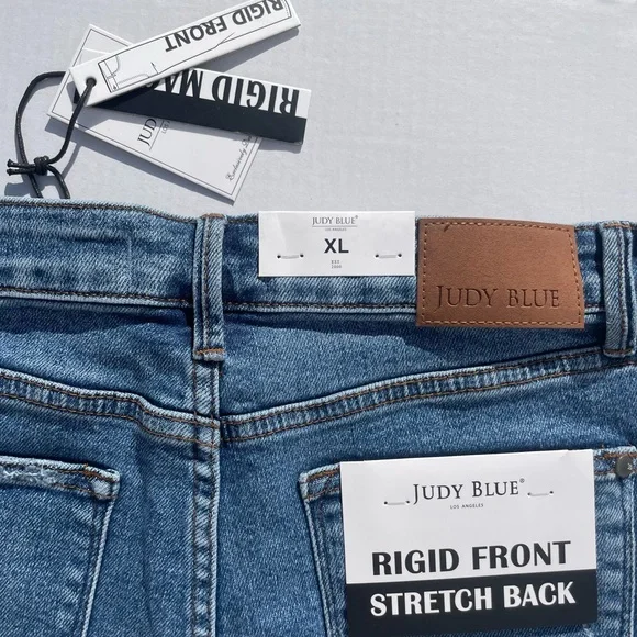 Judy Blue High Waist Distressed Denim Shorts XL NWT - Picture 6 of 7